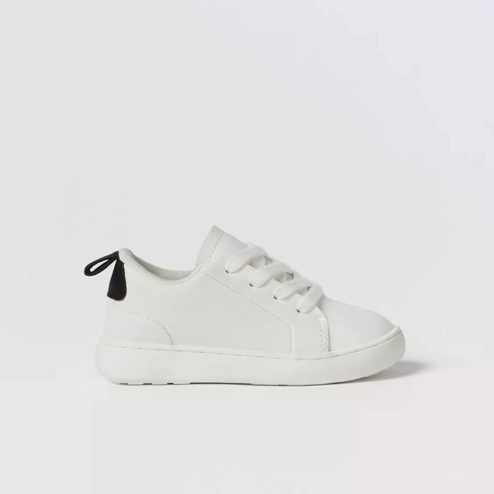 Zara Contrasting Sneakers